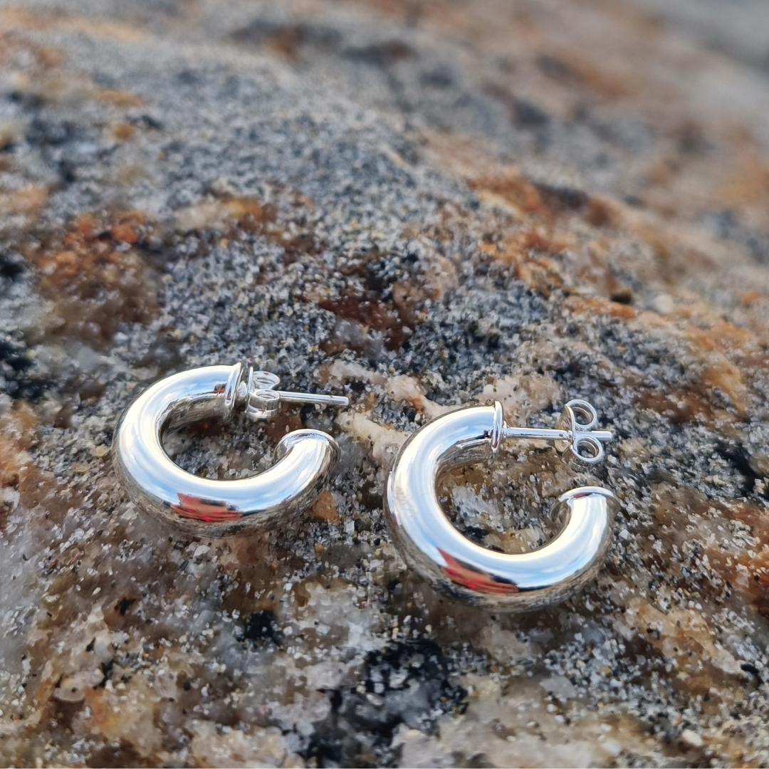 Argollas de plata livianas distintas medidas