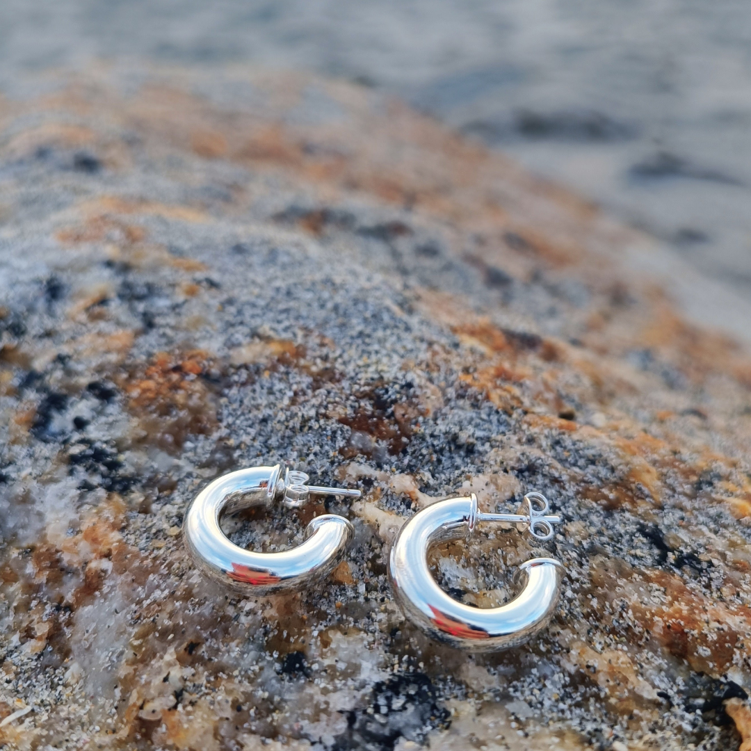 Argollas de plata livianas distintas medidas