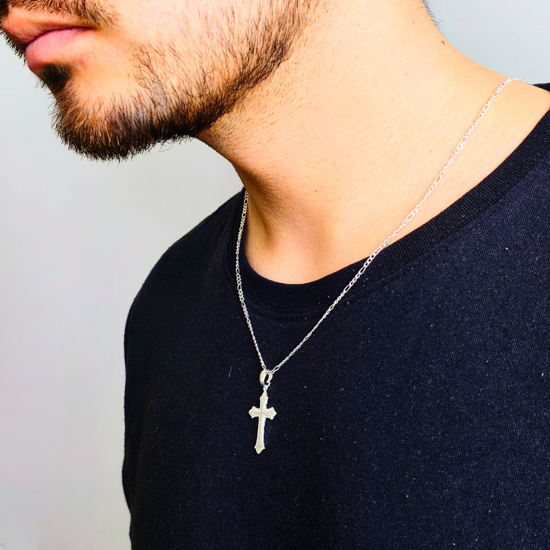 Cadena de plata de hombre con crucifijo