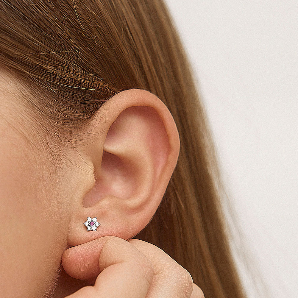 Aros de plata 925 en forma de flor con circones rosados y transparentes diamantados
