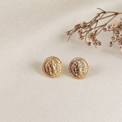 Aros San Benito Bañados en Oro 18k – hipoalergénicos, en 8 y 11 mm
