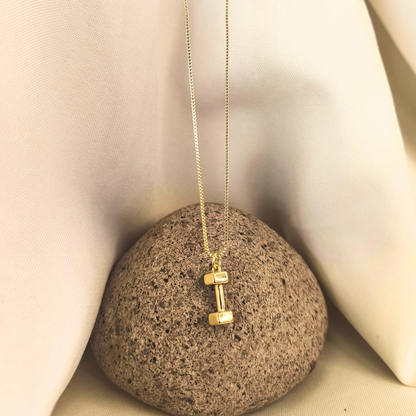 Collar Pesas ✨💪 Un símbolo de fuerza, disciplina y amor propio