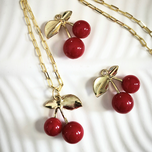 Collar oro y cerezas 50 cm