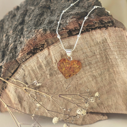 Corazón ámbar báltico con cadena de plata 925
