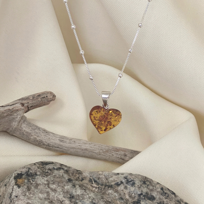 Corazón ámbar báltico con cadena de plata 925