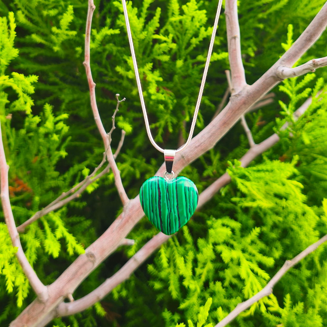 Cadena corazón piedra