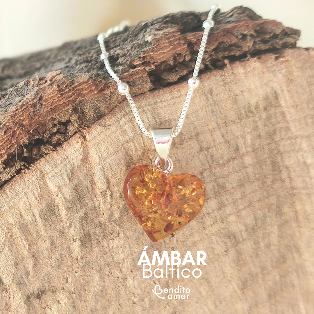 Corazón ámbar báltico con cadena de plata 925