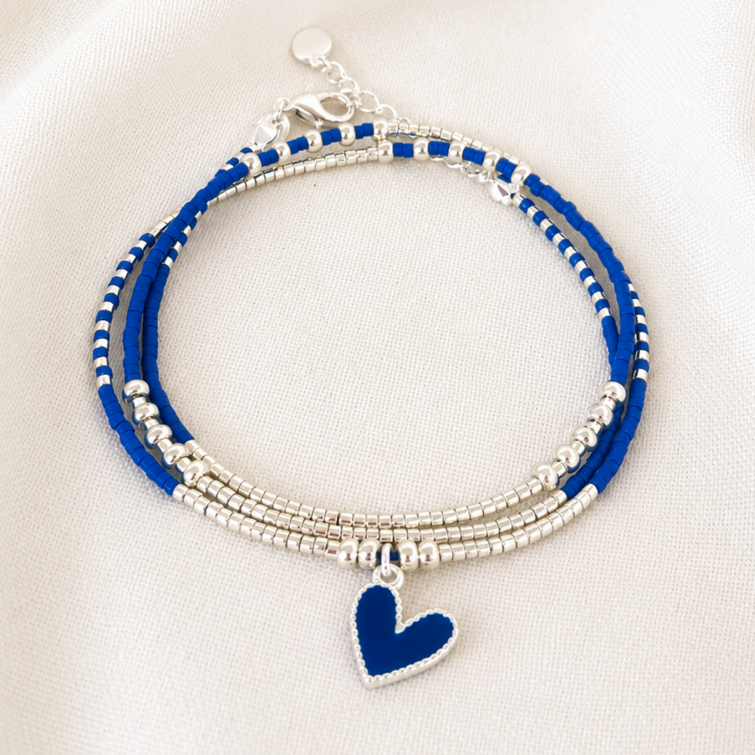 Pulsera Miyuki Azul con Dije de Corazón – el azul color de la calma