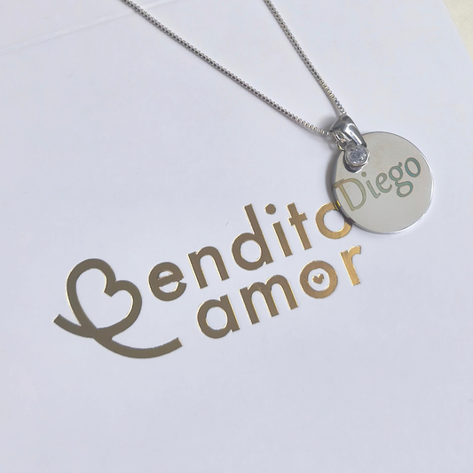 Cadena plata con medalla personalizada