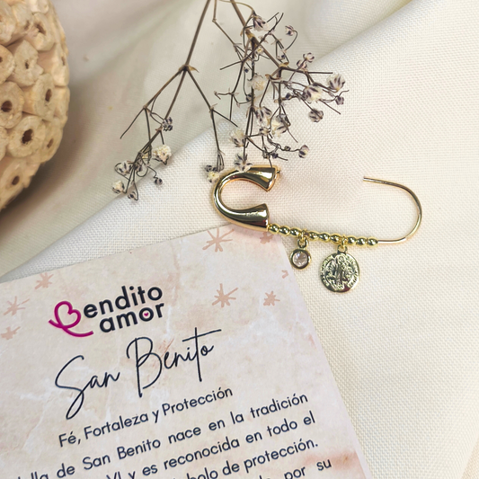 Prendedor protección oro San Benito