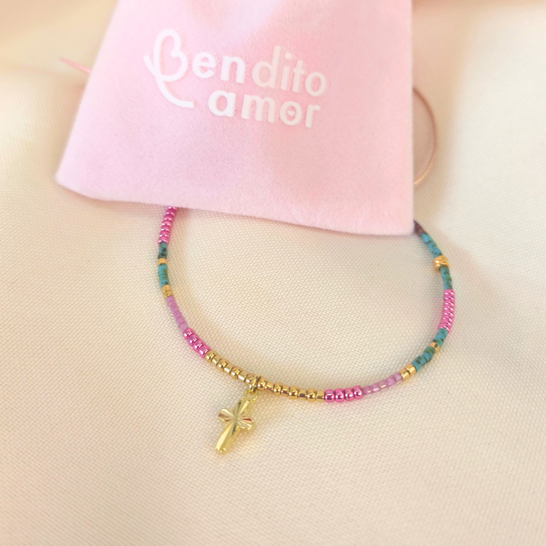 Pulsera Miyuki Ajustable Rosas y cruz bañada en oro