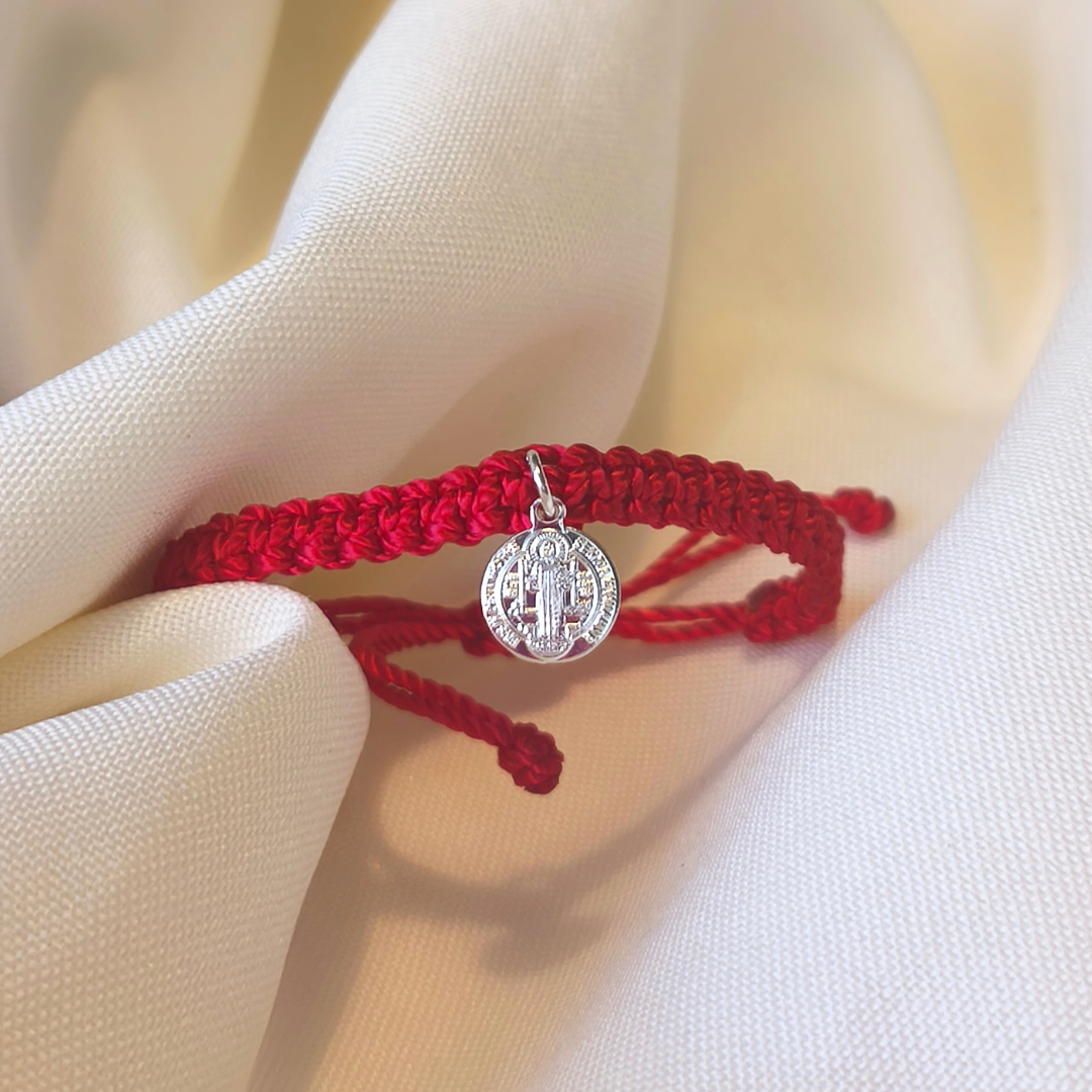 Pulsera Roja de Protección San Benito para Bebés y niños, Ajustable y Hecha a Mano