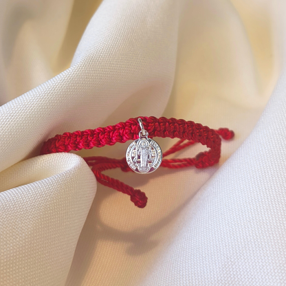 Pulsera Roja de Protección San Benito para Bebés y niños, Ajustable y Hecha a Mano