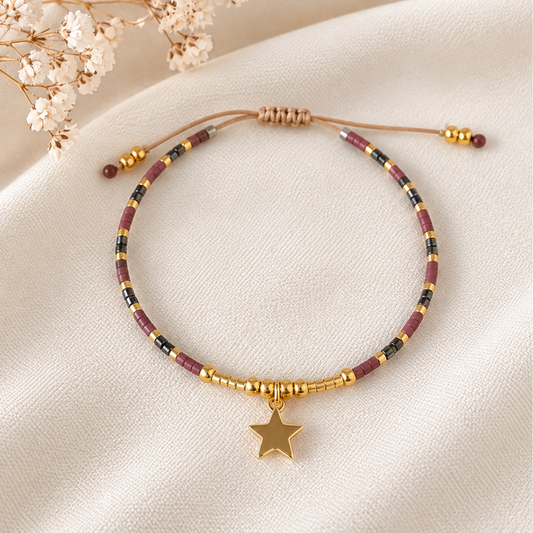 Pulsera Miyuki Ajustable en Tonos Tierra con Dije de Estrella Bañado en Oro – el amor que te sostiene todos los días