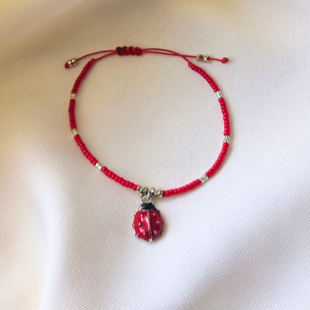 Pulsera roja Chinita de la suerte