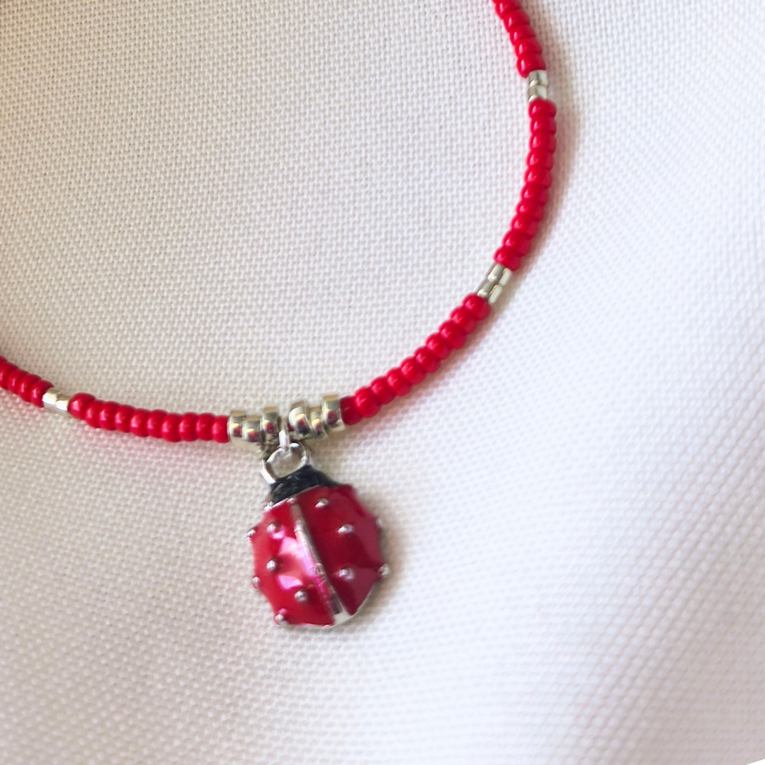 Pulsera roja Chinita de la suerte