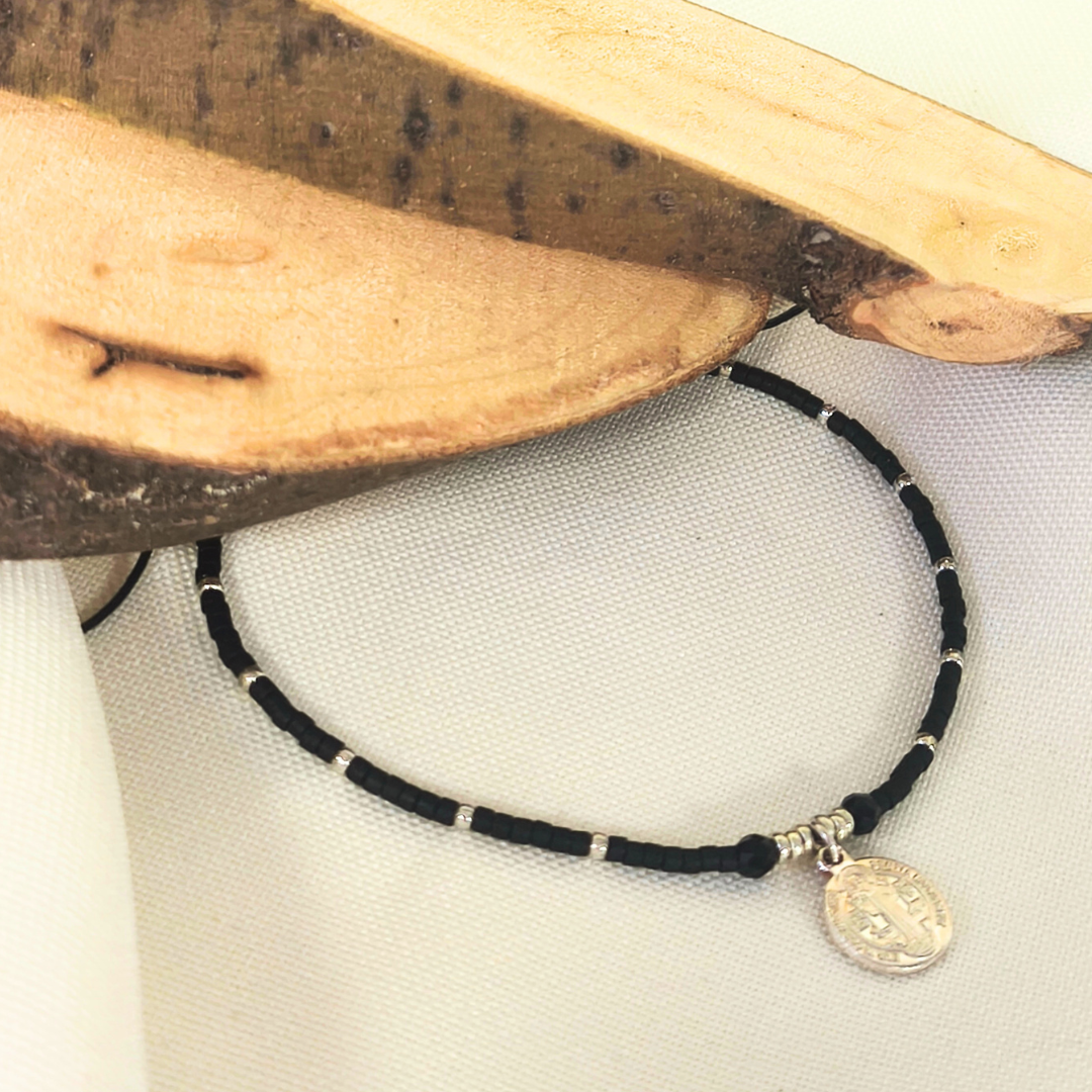 Pulsera negra San Benito plata