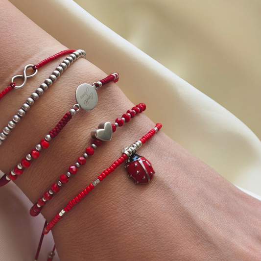 Pulsera roja Chinita de la suerte