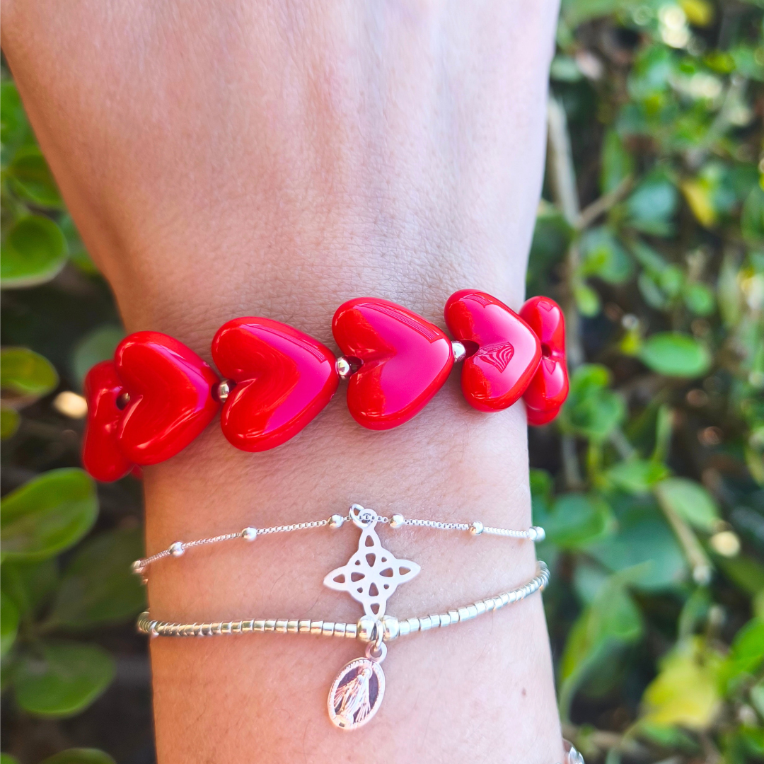 Pulsera Elasticada de Corazones Rojos | Un símbolo para llevar el amor siempre contigo