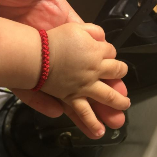 Pulsera Roja de Protección para Bebés y niños, Ajustable y Hecha a Mano