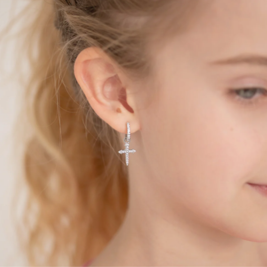 Argollas de Plata 925 certificada con Cruz y Circones | Joya de Protección y Fe para niñas y adolescentes