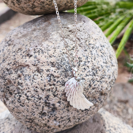 Collar Ala de Ángel Guardián – Protección que te acompaña siempre