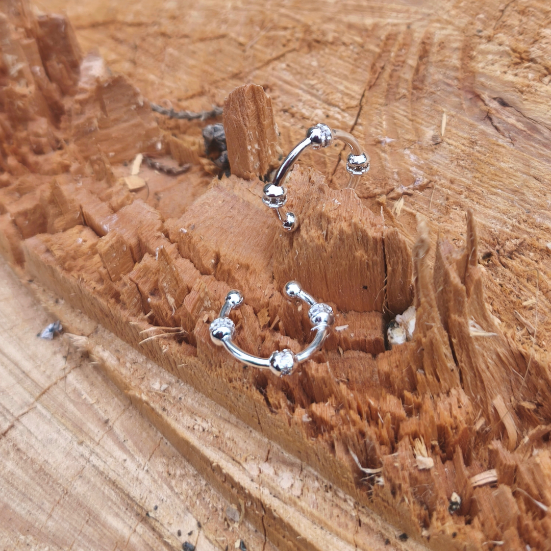 Par Aros Ear Cuff de Plata 925 con Circones – brillo sin perforación